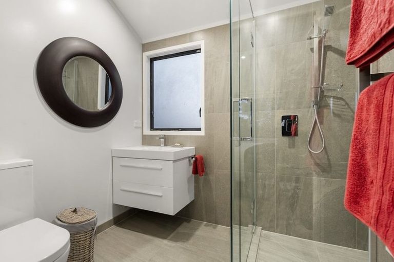 Photo of property in 14 David Beattie Place, Chatswood, Auckland, 0626