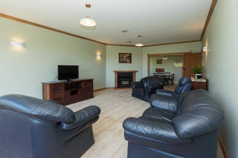 Photo of property in 14 Windsor Road, Waipawa, 4210