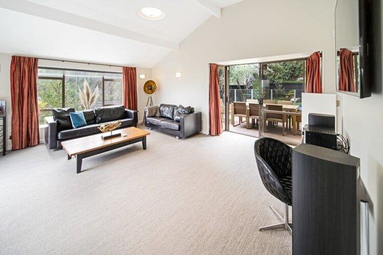 Photo of property in 2 Cannon Hill Crescent, Mount Pleasant, Christchurch, 8081