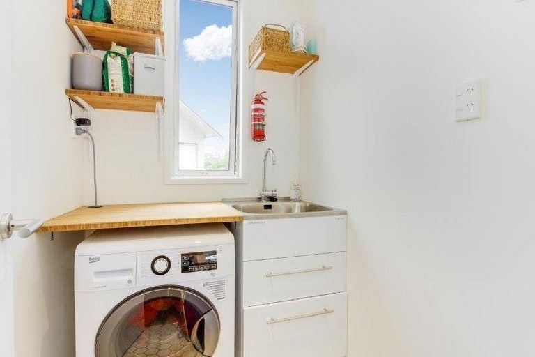 Photo of property in 22 Tanners Road, Mangere Bridge, Auckland, 2022