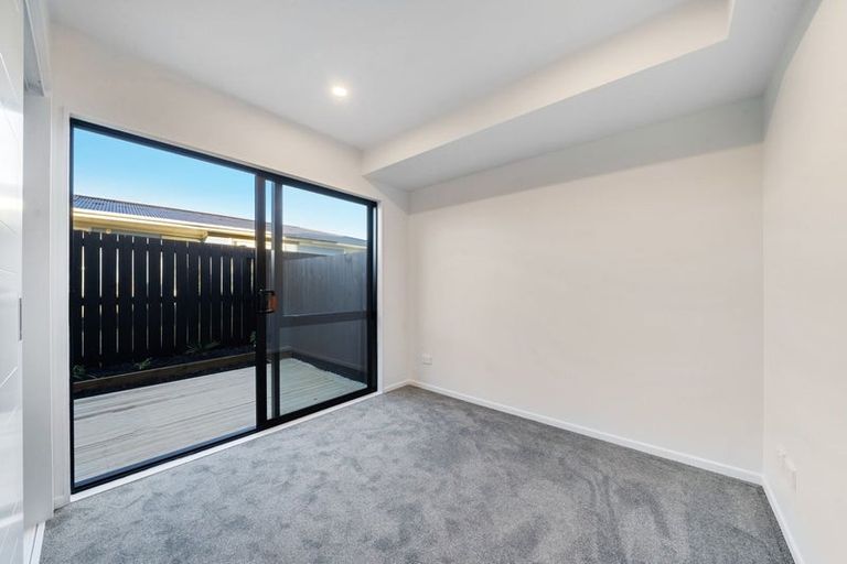 Photo of property in 6/32 Tiraumea Drive, Pakuranga, Auckland, 2010