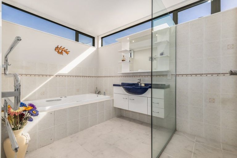 Photo of property in 39 Bristol Street, Levin, 5510