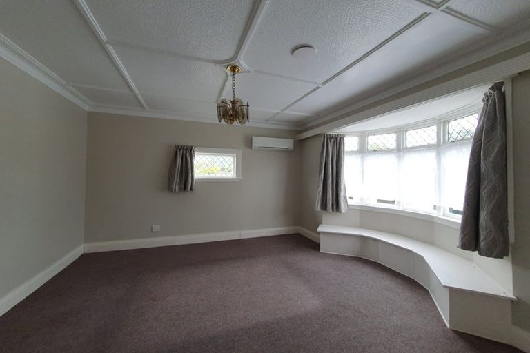 Photo of property in 2 Trelissick Crescent, Ngaio, Wellington, 6035
