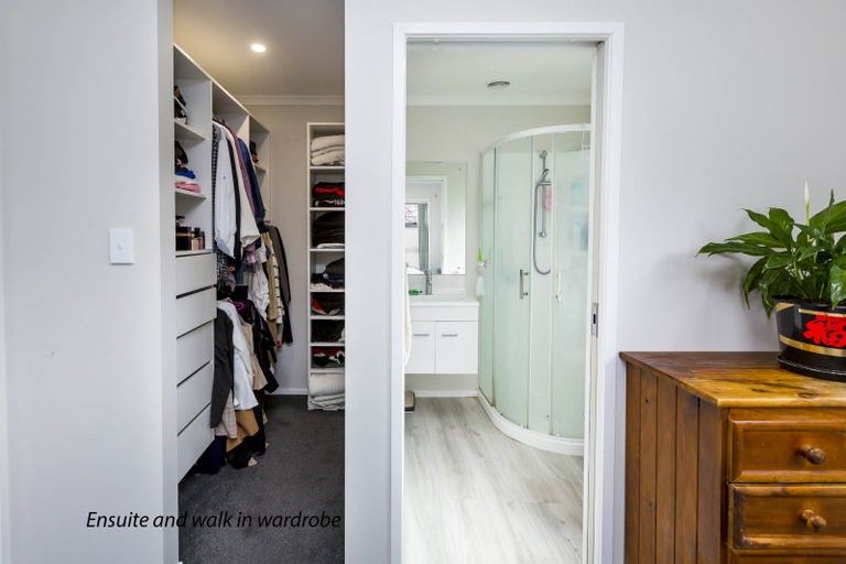 Photo of property in 12 Buddle Road, Wallaceville, Upper Hutt, 5018