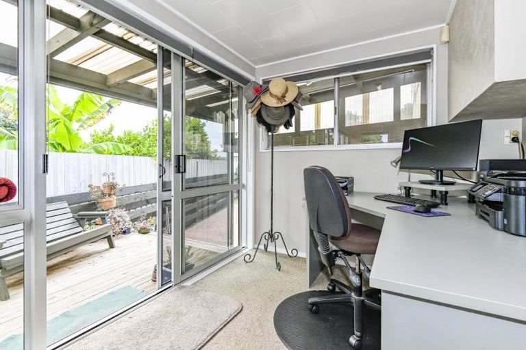 Photo of property in 1409 Warwick Place, Mayfair, Hastings, 4122