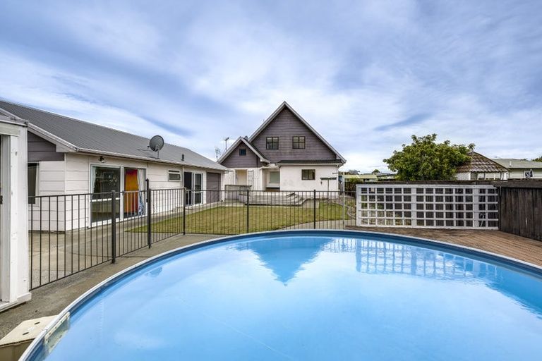 Photo of property in 32 Auckland Road, Greenmeadows, Napier, 4112