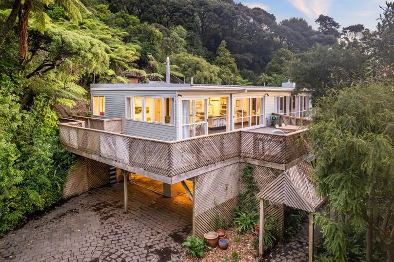 Photo of property in 12 Whiorau Grove, Lowry Bay, Lower Hutt, 5013