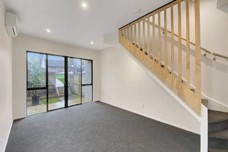 Photo of property in 29d Wharf Road, Te Atatu Peninsula, Auckland, 0610