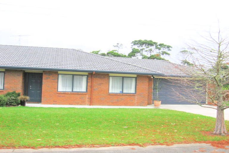 Photo of property in 5 Samuel Cross Place, Greenhithe, Auckland, 0632