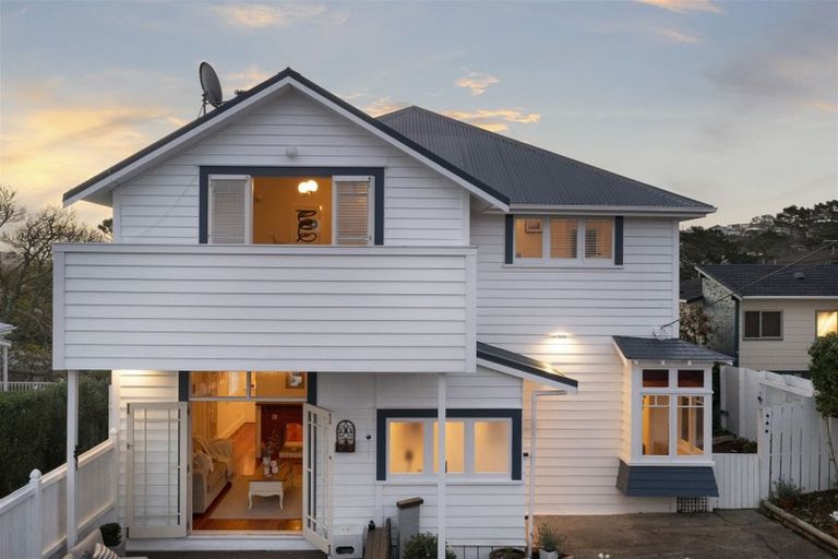 Photo of property in 1/49 Rawene Road, Birkenhead, Auckland, 0626