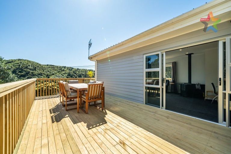 Photo of property in 27 Foster Crescent, Belmont, Lower Hutt, 5010