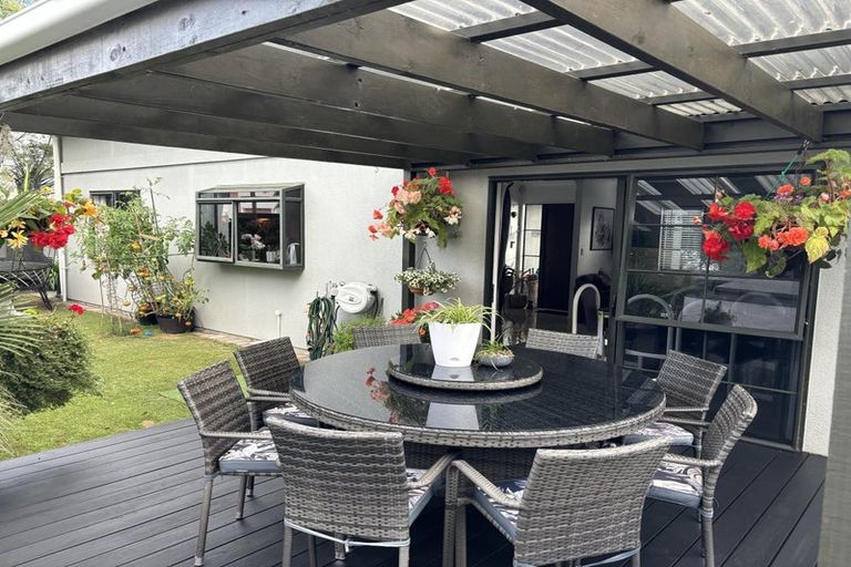 Photo of property in 1 Stonebridge Park Drive, Holdens Bay, Rotorua, 3010