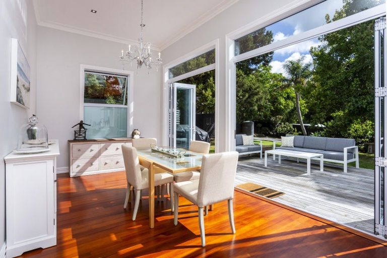 Photo of property in 10a Olwyn Place, Greenhithe, Auckland, 0632