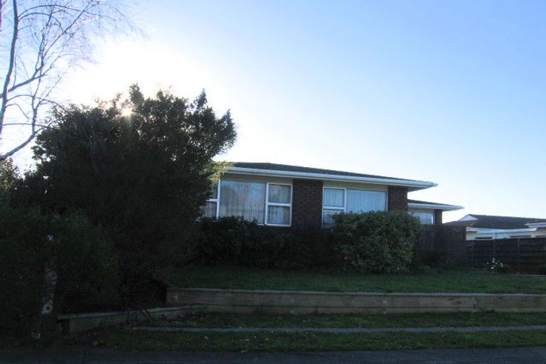 Photo of property in 70 John F Kennedy Drive, Milson, Palmerston North, 4414