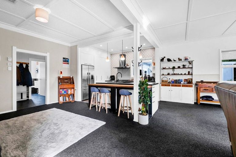 Photo of property in 34 Kawei Road, Ohawe, Hawera, 4671