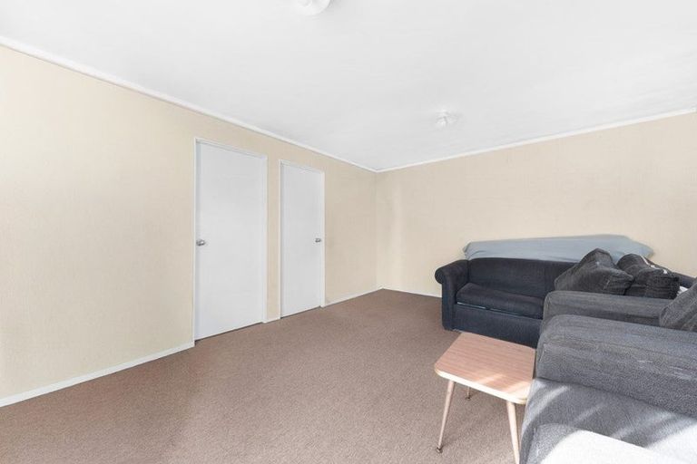 Photo of property in 9 Gainsborough Street, Manurewa, Auckland, 2102