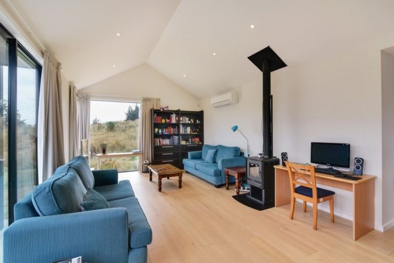 Photo of property in 13 Kotuku Lane, Jacks Point, Queenstown, 9371