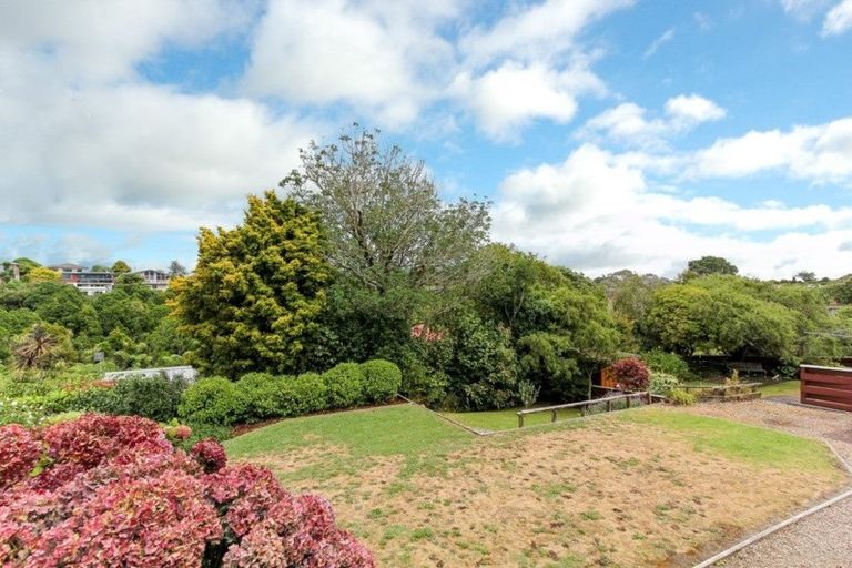 Photo of property in 30 Nevada Drive, Merrilands, New Plymouth, 4312