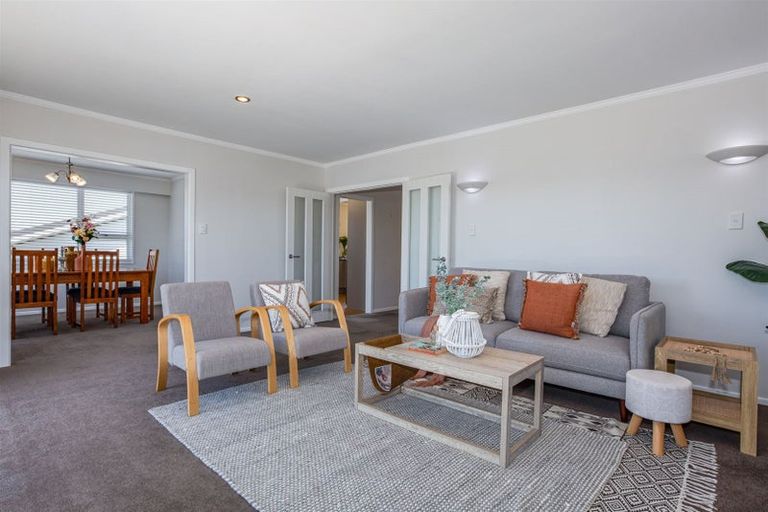 Photo of property in 116 Kahu Road, Paremata, Porirua, 5024