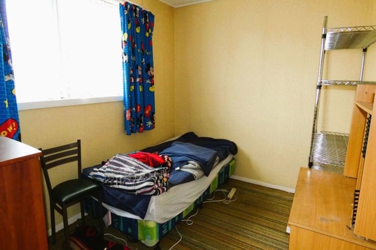 Photo of property in 26 Colvin Street, Westport, 7825