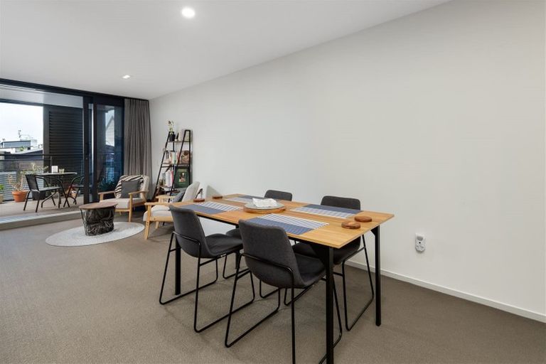 Photo of property in 2-06/424 Maunganui Road, Mount Maunganui, 3116