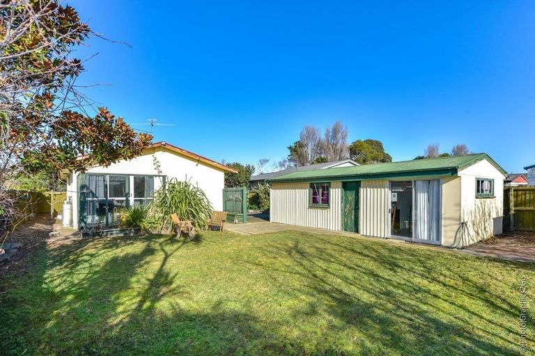 Photo of property in 210 Beach Road, North New Brighton, Christchurch, 8083