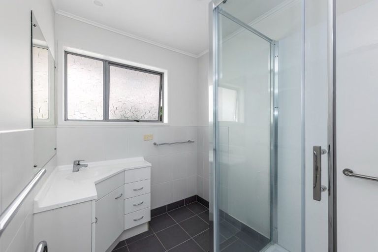 Photo of property in 2/111 Florence Avenue, Orewa, 0931