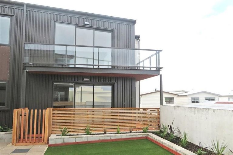 Photo of property in The Firemans Apartments, 210/321 Jackson Street, Petone, Lower Hutt, 5012