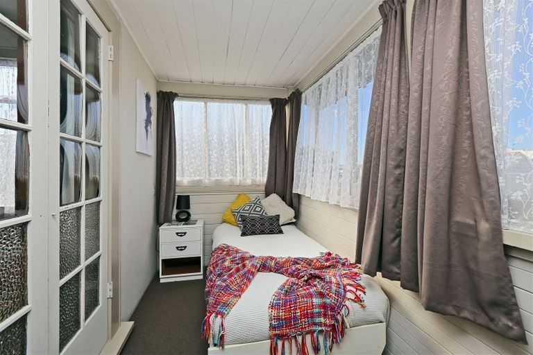 Photo of property in 1106 Karamu Road North, Mayfair, Hastings, 4122