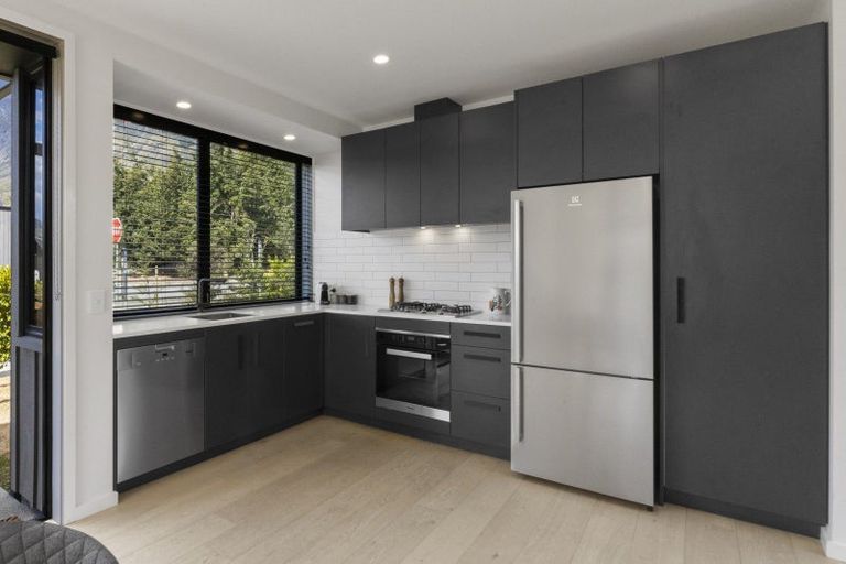 Photo of property in 6 Mckenzies Shute, Jacks Point, Queenstown, 9371