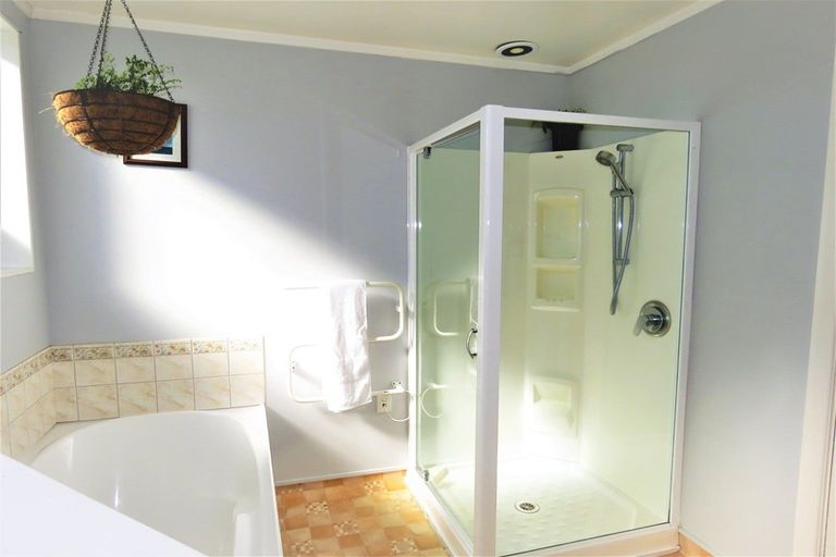 Photo of property in 56 Brougham Street, Westport, 7825