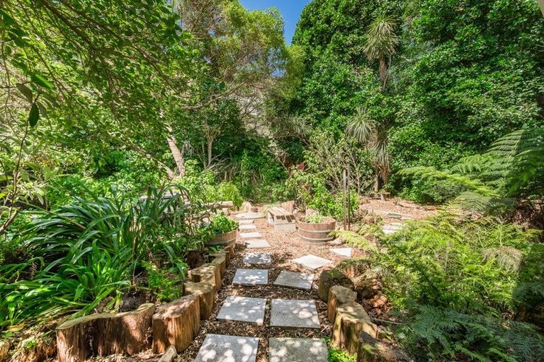 Photo of property in 66 Tilley Road, Paekakariki, 5034