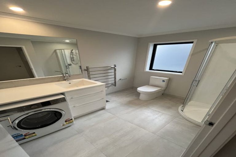 Photo of property in 8 Kumerahou Street, Kumeu, 0810