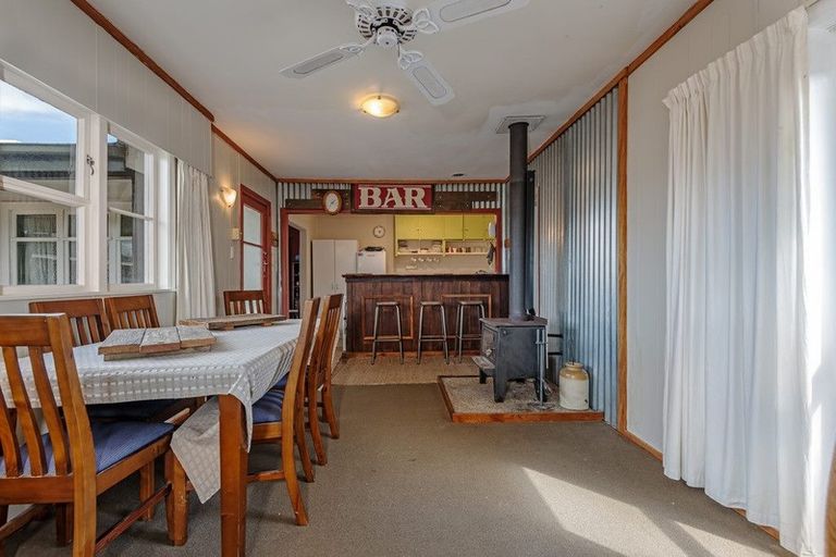 Photo of property in 17 Andrews Street, Foxton Beach, Foxton, 4815