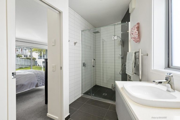 Photo of property in 5c Salmont Place, Kelburn, Wellington, 6012