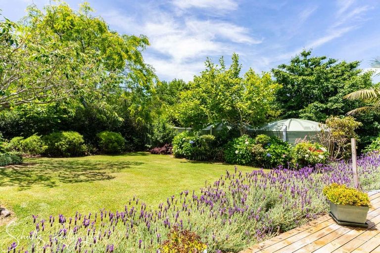 Photo of property in 11 Te Pahi River Drive, Paparoa, Maungaturoto, 0583