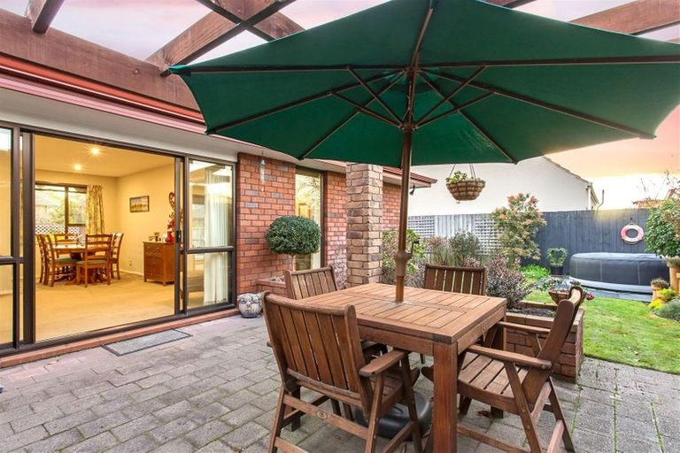 Photo of property in 6 Briarmont Street, Avondale, Christchurch, 8061