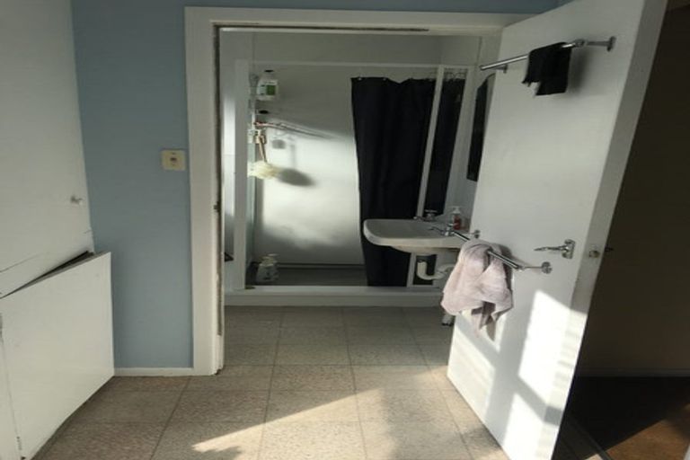 Photo of property in 10 Prince Street, Mount Victoria, Wellington, 6011