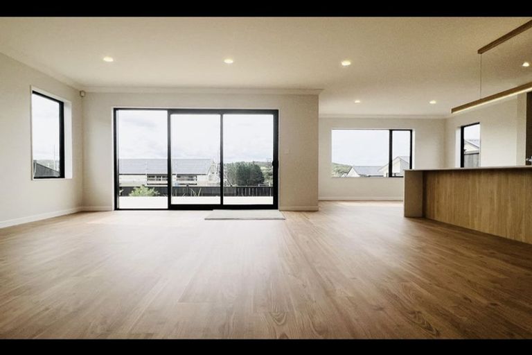 Photo of property in 38 Kotuitui Drive, Wainui, Silverdale, 0992