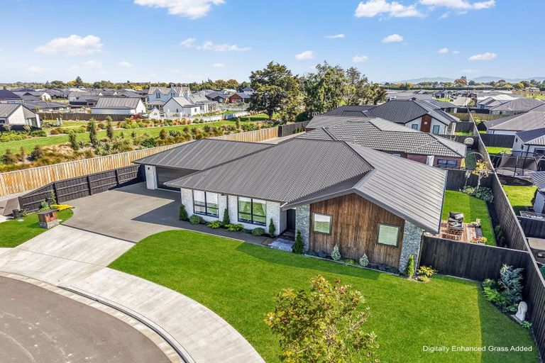 Photo of property in 16 Cam Mill Place, Rangiora, 7400