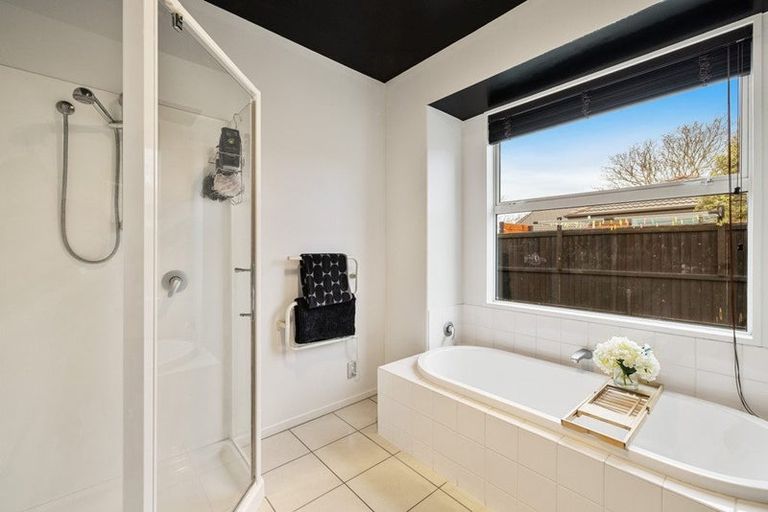 Photo of property in 8 Nautilus Place, Spencerville, Christchurch, 8083