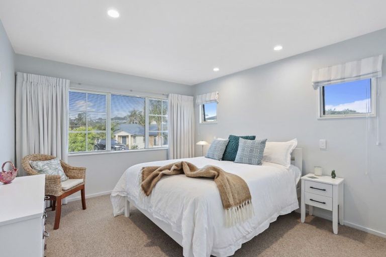 Photo of property in 73 Te Wharau Drive, Greenhithe, Auckland, 0632