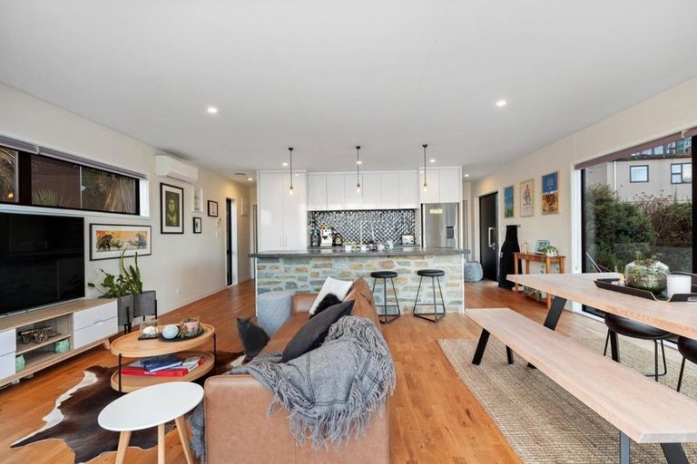 Photo of property in 45 Dart Place, Fernhill, Queenstown, 9300