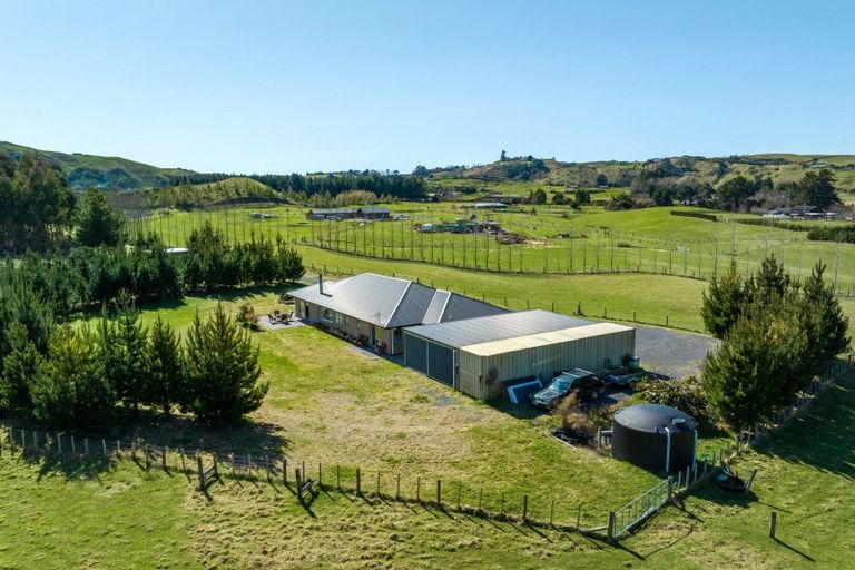Photo of property in 57 Charnley Way, Kinloch, Taupo, 3385