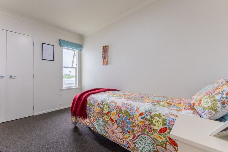 Photo of property in 38 Gray Avenue, Paraparaumu Beach, Paraparaumu, 5032