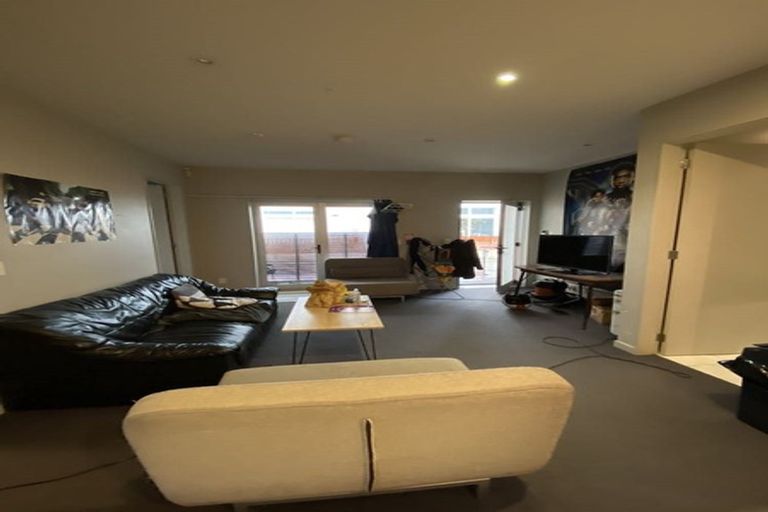 Photo of property in 2/41 Home Street, Mount Victoria, Wellington, 6011