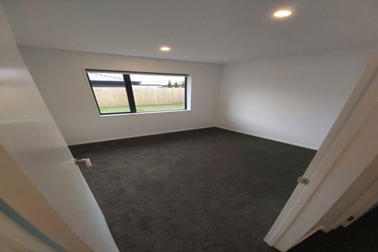 Photo of property in 27 Timara Crescent, Marshland, Christchurch, 8083