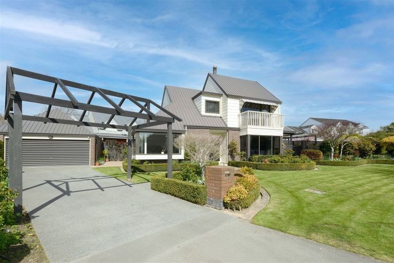 Photo of property in 8 Swithland Place, Avonhead, Christchurch, 8042