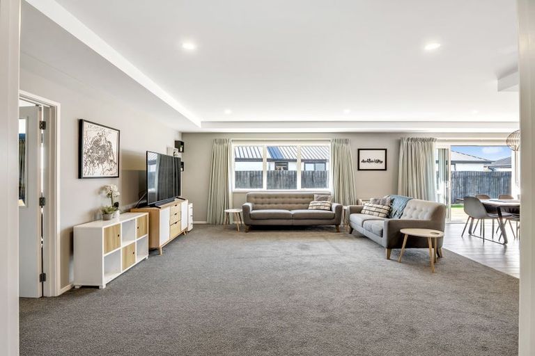 Photo of property in 81 Prestons Park Drive, Marshland, Christchurch, 8083