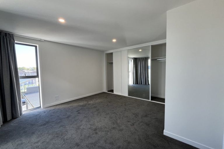 Photo of property in 5/36 Henry Tayler Rise, Wainui, 0932